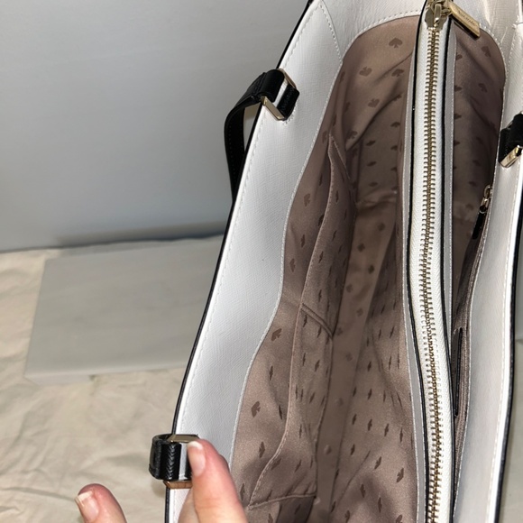 EUC Kate Spade | Large Leather Staci Tote bag | Colorblock Tan & White - Picture 4 of 9